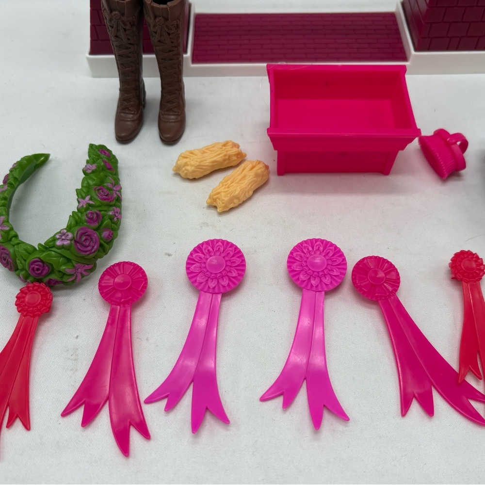 Mattel 2006 Barbie Jumping Tawny Play Set Replacement Pieces NO DOLL,NO HORSE - Picture 4 of 5